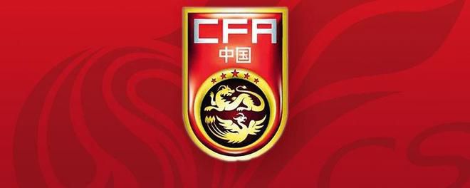 顿了顿，秦刚又道：前段时间我刚买下了博洲当地一个规模很大的中药生产基地，然后又投了一笔钱打算扩大规模，说实话这个步子迈的有点大，把手头的活动资金基本都填进去了……可万没想到，汤臣一品的房源也在这个当口出来了，因为手头资金不太充裕，所以我就把水云山庄那套别墅卖了，反正那套别墅以后大概率也是空置。